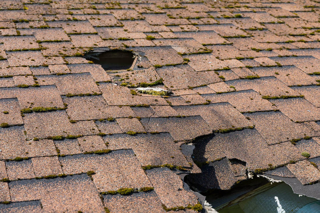 Broward County public adjuster can help assess roof damage